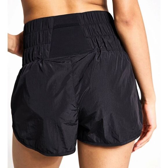 Free People Movement The Way Home Shorts Black Size L NWOT - Picture 2 of 11